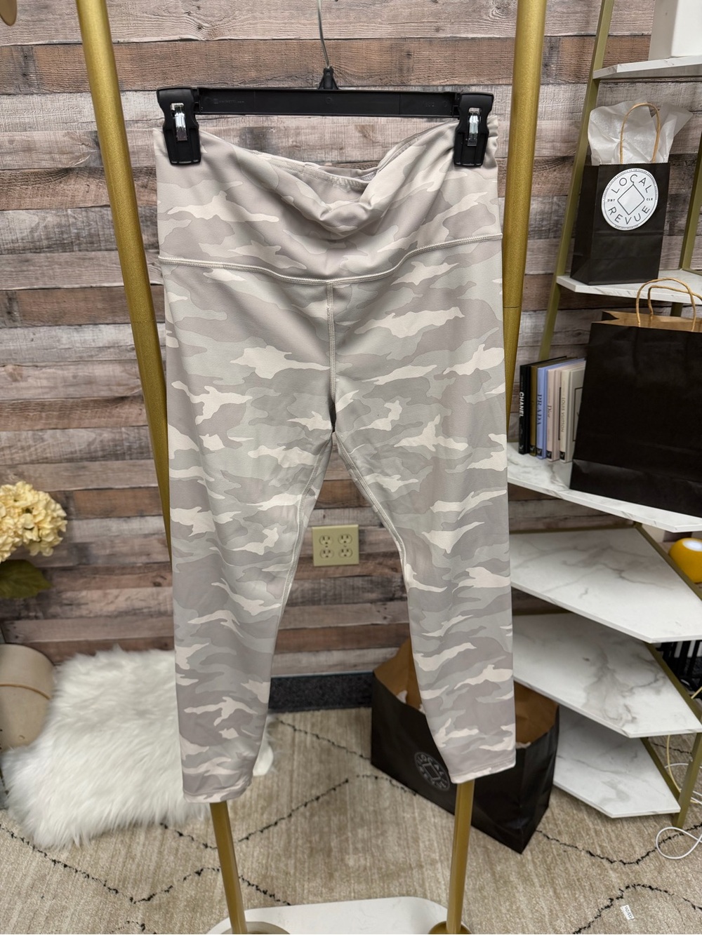 Athleta Elation Taupe Camo Athletic Leggings M
